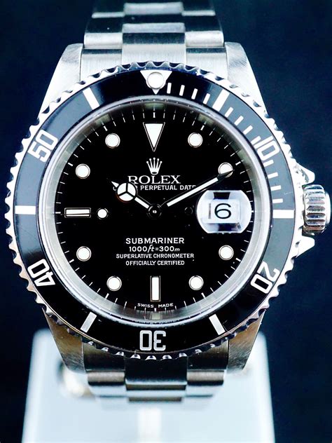 Rolex submariner no holes vs 2001